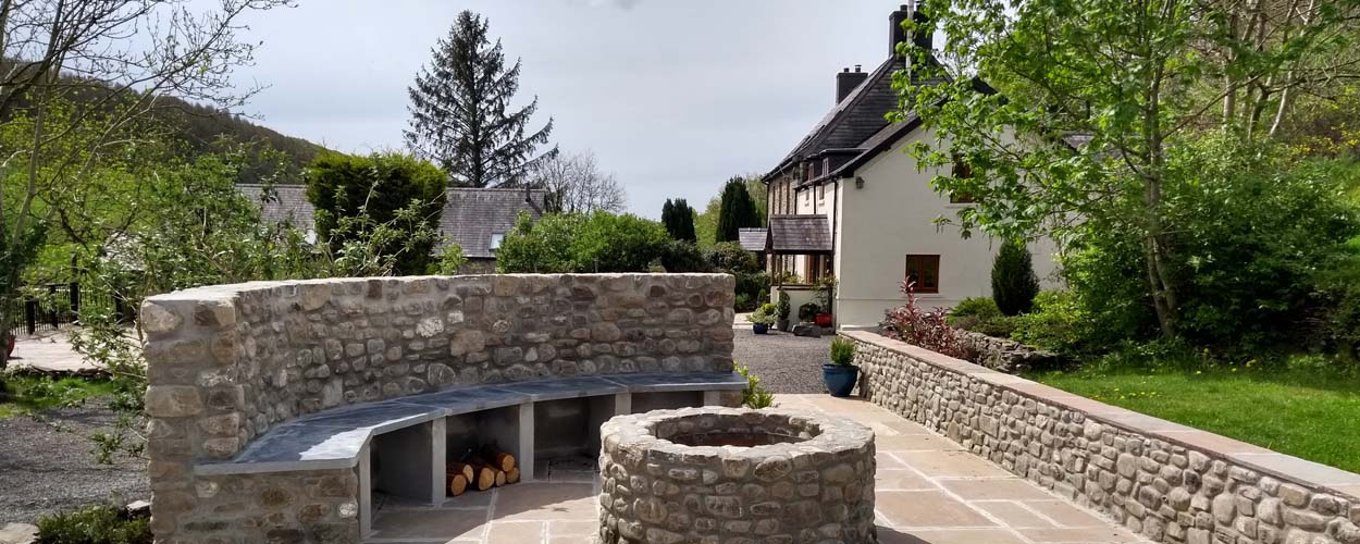 Enjoy the Dark Skies at Basel Cottage and keep warm with the Fire-pit